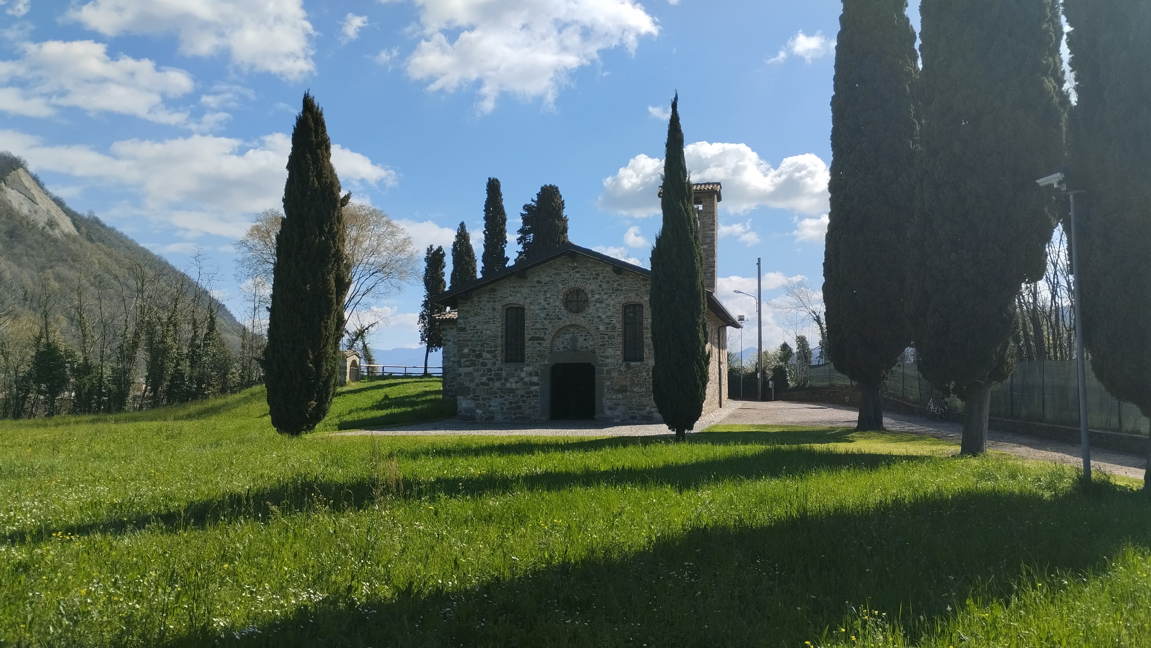 Chiesa romanica di Sant'Alessandro in Agros 